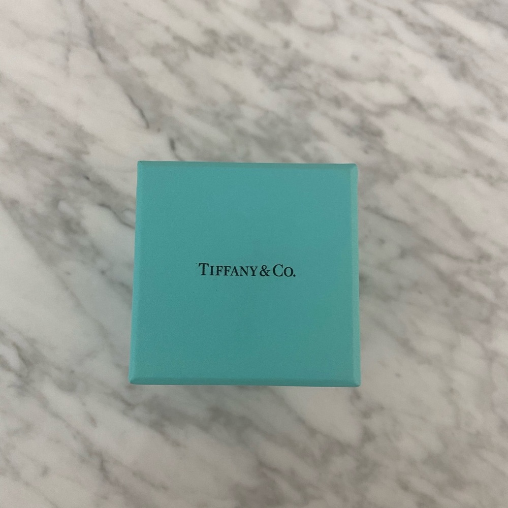 Tiffany ring box